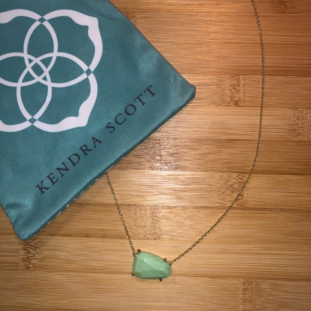 Kendra Scott Isla necklace